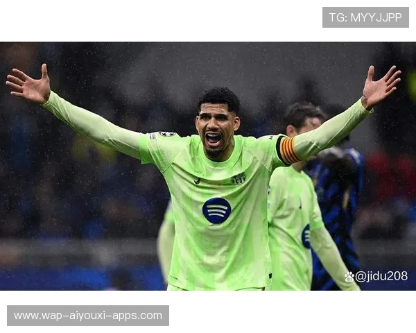 阿劳霍红牌风波持续，巴萨需检讨纪律问题