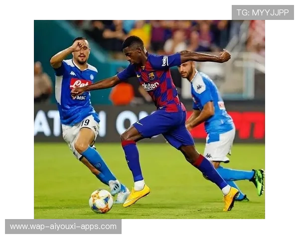 登贝莱边路快如闪电突破防守层 登贝莱边路快如闪电突破防守层